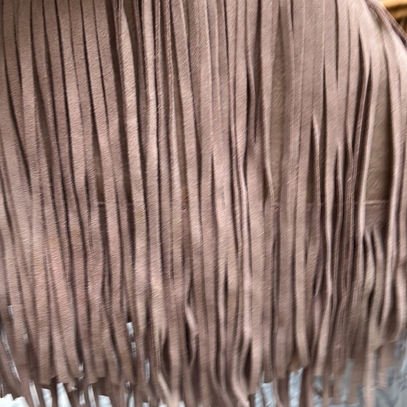 Moda Luxe fringe leather&vegan purse. Taupe - Picture 6 of 8